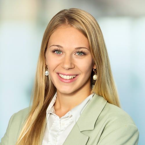 Jaqueline Burger - Studentische Mitarbeiterin bei EY Law WIen