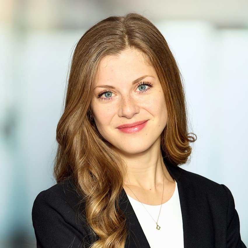 Elisabeth Kutner New Technologiews EY Law legal student intern Wirtschaftsrechtskanzlei österreich