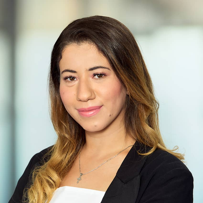 real Estate EY Law Rechtsanwaltskanzlei Immobilien Juliana Gendi Student