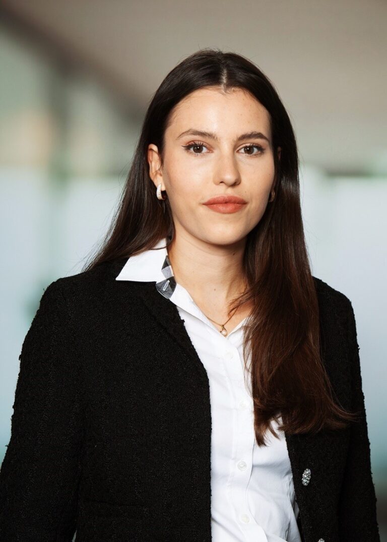 Laura Prantner - EY Law