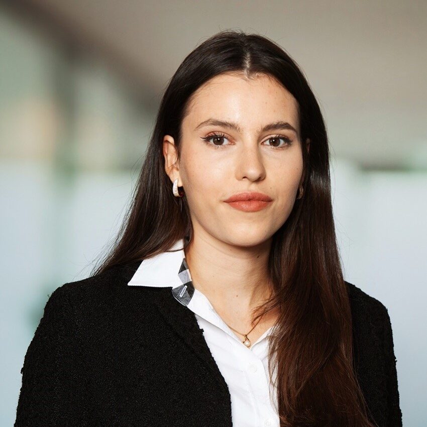 Laura Prantner - EY Law